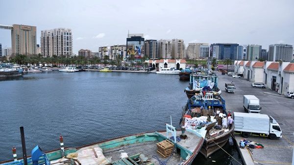 خور دبي.. دور حيوي في تنشيط الحركة التجارية والسياحية بإمارة دبي