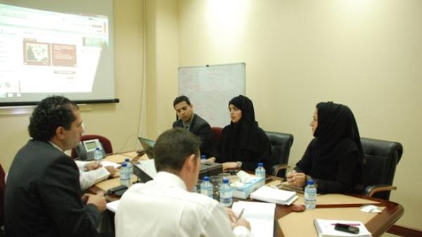 خلال الإجتماع