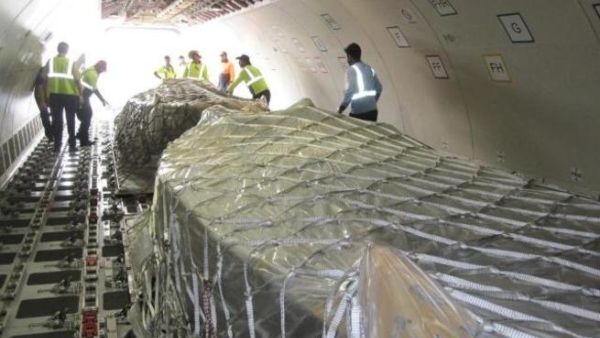 Dhow sailboats being loaded onto Etihad Cargo’s Airbus A330-200F freighter