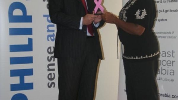 Diederik Zeven, General Manager of Philips Healthcare Middle East receives the award from BCA