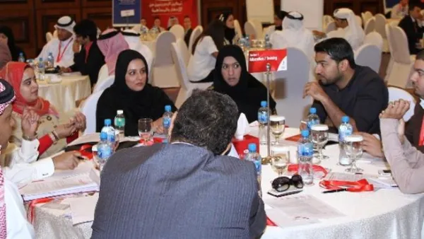 جانب من المناقشات في ورش العمل التشاورية لتمكين