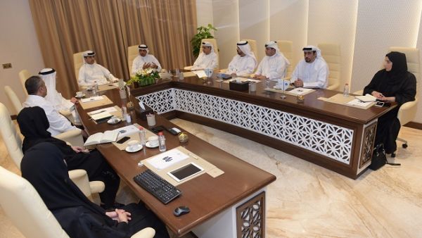 ستقبل أحمد محبوب مصبح مدير جمارك دبي منصور بوعصيبه المدير التنفيذي لمؤسسة الاتصالات المتخصصة "نداء".