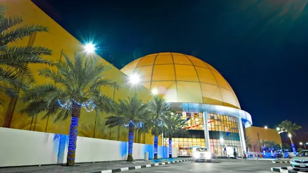 يعمل دبي أوتليت مول وفقاً لاستراتيجية محددة وواضحة تجاه المجتمع وذلك عبر إطلاق عدد من المبادرات المجتمعية.