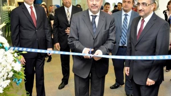 Minister of Communication and Information Technology, H.E. Dr. Magued Osman, inaugurates new HP office in Smart Village