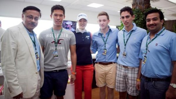 Emirates NBD Senior Officials with Students of Emerging World Youth Golf programme. Emirates NBD Senior Officials with Students of Emerging World Youth Golf programme.