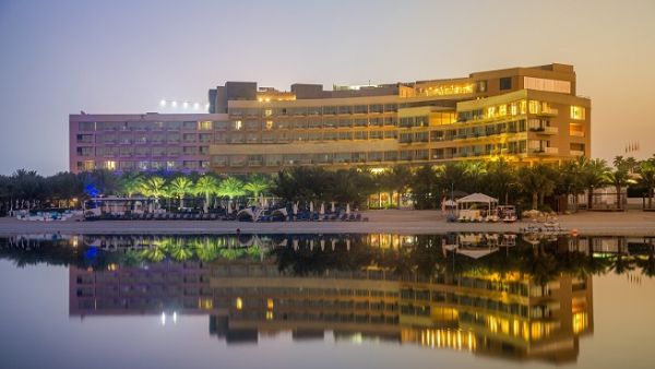 يدعو فندق "ريكسوس النخلة دبي" الضيوف والزوار إلى تجربة فاخرة تحتفي بشهر رمضان الفضيل.