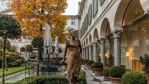 Manolo Blahnik designs custom slippers for guests of Four Seasons Hotel Milano