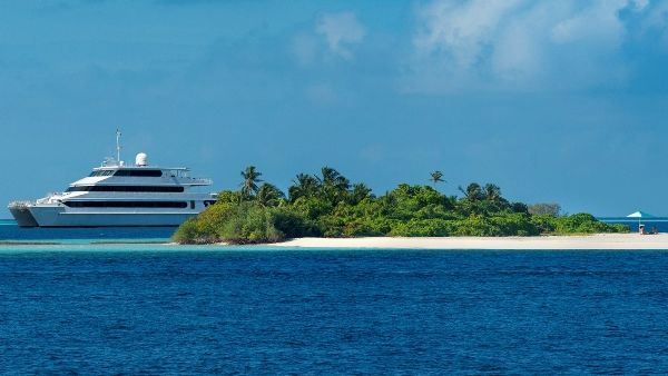 FS Explorer Manta Trust Expedition