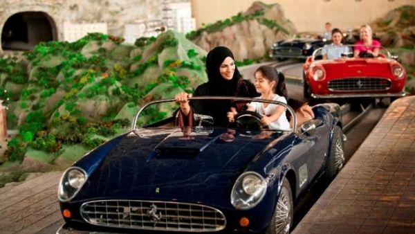 عالم فيراري أبوظبي