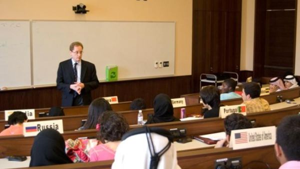 Daniel C. Stoll, Associate Dean for Academic Affairs at Georgetown University SFSQ, gives GPS students a lecture on International Politics Daniel C. Stoll, Associate Dean for Academic Affairs at Georgetown University SFSQ, gives GPS students a lecture on International Politics