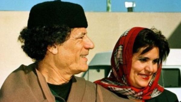 صفية فركاش البرعصي وزوجها معمر القذافي  