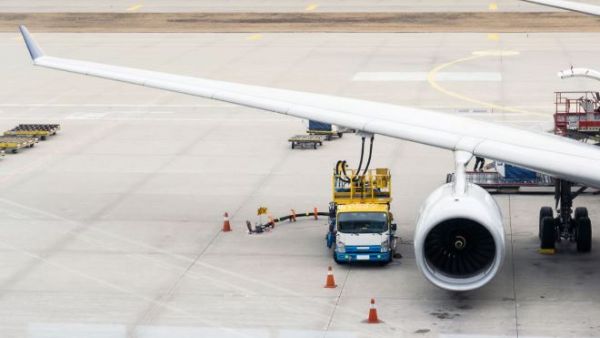 Through an intuitive interface, Honeywell’s GoDirect Fuel Efficiency software integrates existing airline systems with more than 100 ready-made analysis reports. 