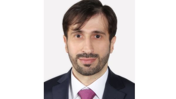 السيد عبدالرحمن الخان، مدير إدارة البطاقات والقنوات الإلكترونية في بيت التمويل الكويتي-البحرين السيد عبدالرحمن الخان، مدير إدارة البطاقات والقنوات الإلكترونية في بيت التمويل الكويتي-البحرين