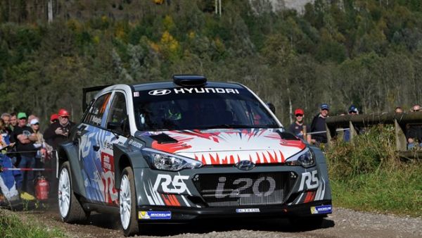 السيارة i20 R5