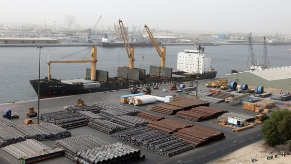 محطة البضائع العامة في ميناء جبل علي.