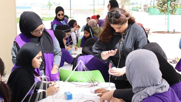 المشاركون خلال الفعاليات
