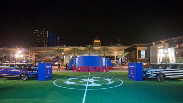 نيسان في معرض دبي الدولي للسيارات 2017