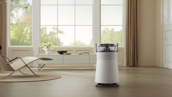 The LG SIGNATURE Air Purifier was designed for timeless aesthetic appeal as it has a smart indicator, a smart lighting system to check the indoor air pollution status with 4-styling colours.