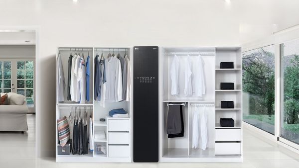 The new LG Styler ThinQ and LG Styler Mirrored Glass Door boast the high performance level and advanced technology of the original Styler. 