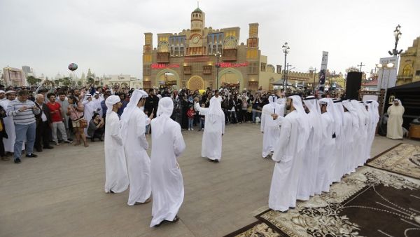 يقام خلال هذا الأسبوع أيضًا العديد من الأنشطة الثقافية.