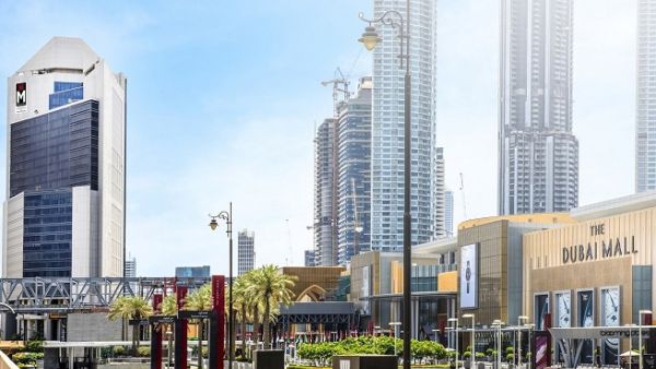 فندق إم هوتيل داونتاون من ملينيوم يمتاز بموقعه الاستراتيجي في قلب مدينة دبي.