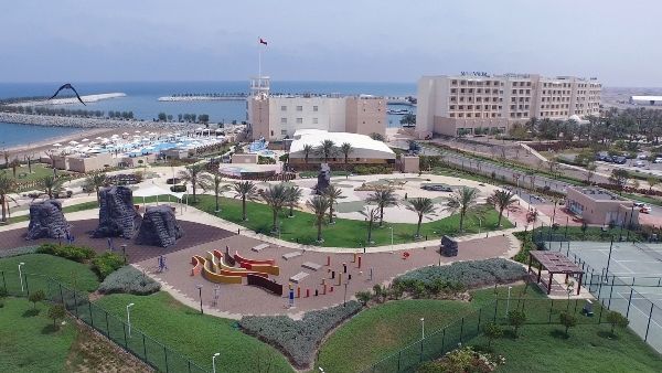 سيتمكن الضيوف من الاستمتاع بأنشطة العيد الخاصة في مرافق المنتجع الرائعة التي تشمل البحث عن الكنز، والمسابقات الرياضية المسلية، وباقة من الفعاليات الترفيهية للعائلات.