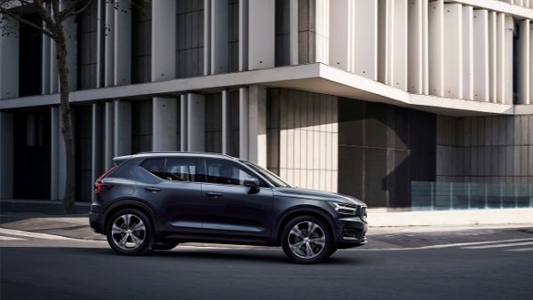 فولفو XC40