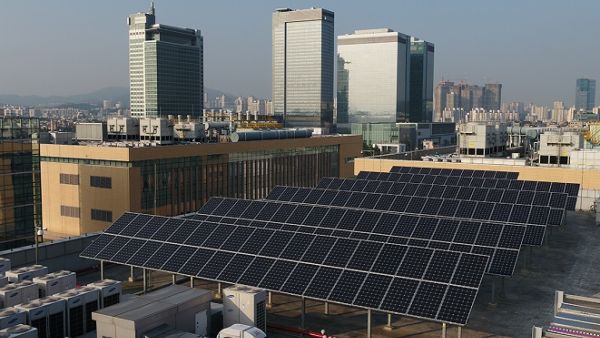 Samsung Electronics’ renewable energy goals are part of its ongoing efforts to demonstrate its commitment to environmental responsibility.