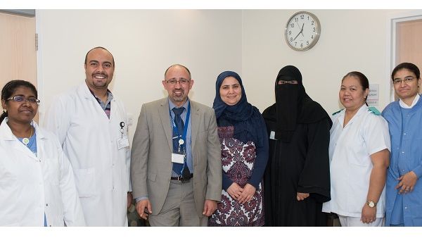 Dr. Ayman accompanies his Sacrohysteropexy surgical team  