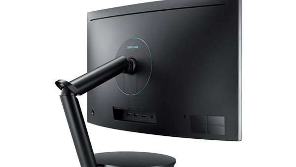Samsung launches industry’s first quantum dot curved gaming monitor in the UAE