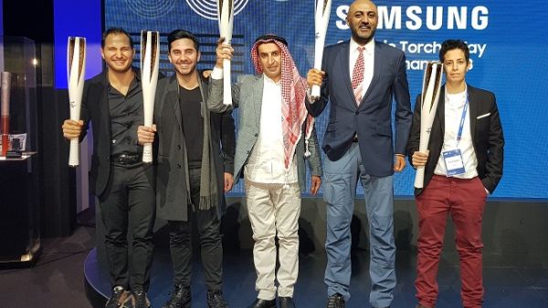 انضم كل من مصطفى سلامة، لينا خليفة وأيهم العتوم للمشاركين من مختلف أنحاء العالم والذين بلغ عددهم 7500 مشارك، ليمثلوا الأردن في مسيرة الشعلة لدورة الألعاب الأولمبية. انضم كل من مصطفى سلامة، لينا خليفة وأيهم العتوم للمشاركين من مختلف أنحاء العالم والذين بلغ عددهم 7500 مشارك، ليمثلوا الأردن في مسيرة الشعلة لدورة الألعاب الأولمبية.