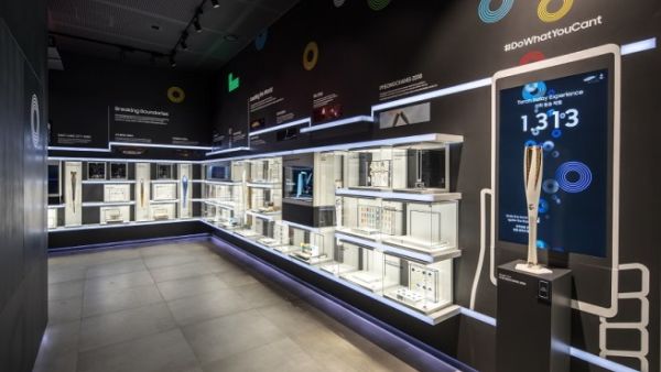 Samsung will encourage fans and athletes to “Do What You Can’t” through fun, immersive experiences across multiple Samsung Olympic Showcases.  