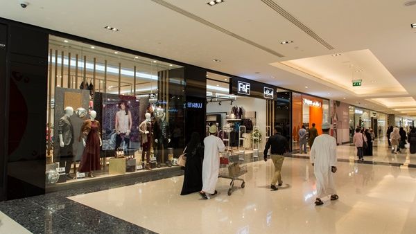 لا تكتمل تجربة التسوق الا بالتوقف قليلا لاخذ قسط من الراحة وتناول وجبة طعام شهية في احد المطاعم والكافيهات التي يضمها سيتي سنتر مسقط. لا تكتمل تجربة التسوق الا بالتوقف قليلا لاخذ قسط من الراحة وتناول وجبة طعام شهية في احد المطاعم والكافيهات التي يضمها سيتي سنتر مسقط.