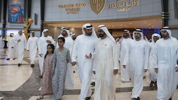 حضر سموهما حفل الافتتاح الرسمي للمدينة الترفيهية في منطقة "وارنر براذرز بلازا".