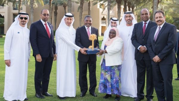 The group received a presentation about Nakheel’s world-famous projects before touring Palm Jumeirah – the company’s flagship, award-winning development – by boat. The group received a presentation about Nakheel’s world-famous projects before touring Palm Jumeirah – the company’s flagship, award-winning development – by boat.