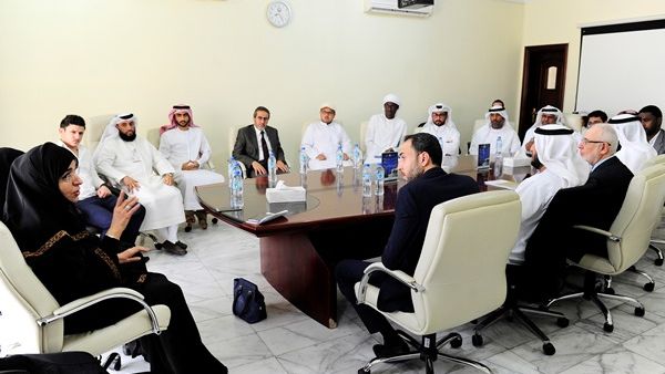 خلال زيارة وفد طلبة كلية القانون لإدارة الحلول البديلة لفض المنازعات بدائرة القضاء.