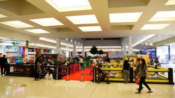 City Centre Fujairah has transformed a part of the mall into a play construction site. City Centre Fujairah has transformed a part of the mall into a play construction site.