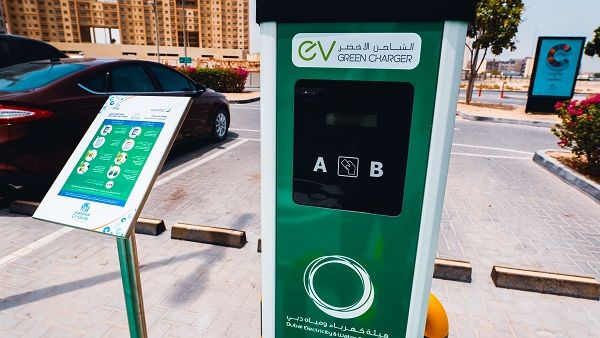 يمكنكم أيضاً تنزيل تطبيق «سيتي سنتر» مجاناً من متجر «جوجل بلاي» أو «آب ستور» لمتابعة أحدث الفعاليات المقامة بها عبر الهواتف الذكية.