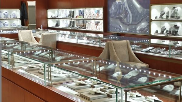 متجر مجموعات داماس الجديد في النخيل مول