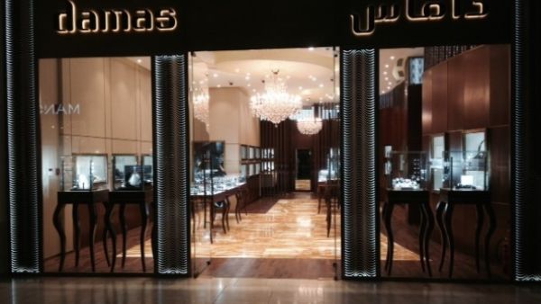 متجر داماس الجديد في ياس مول في أبوظبي