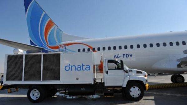 flydubai aircraft with dnata air conditioning unit truck flydubai aircraft with dnata air conditioning unit truck