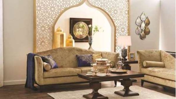 Shoppers can make their selection from a wide range of decorative platters, stylish trinkets, artsy candle holders and more. (Gulf Times)