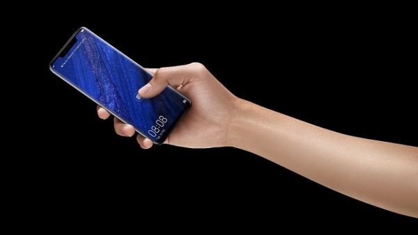 The in-screen fingerprint scanner works in one particular spot that lights up when needed. 