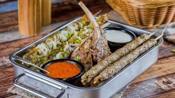 Marriott World Trade Center has launched two new menus that refocuses on food at its celebrated venues, Up & Below, and Fifth Street Café.