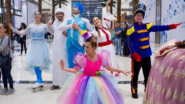Families and children can meet the artists and pose for selfies with the thrilling artists and create great memories