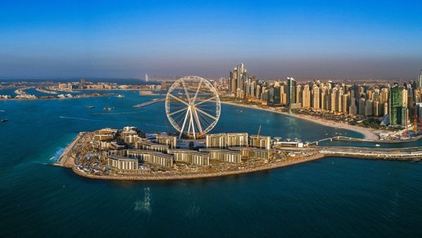 Located against the backdrop of Ain Dubai, soon-to-be the world’s tallest and largest observation wheel at over 210 m, the elegant development will boast stunning vistas of the Arabian Gulf and Dubai skyline.
Located against the backdrop of Ain Dubai, soon-to-be the world’s tallest and largest observation wheel at over 210 m, the elegant development will boast stunning vistas of the Arabian Gulf and Dubai skyline.