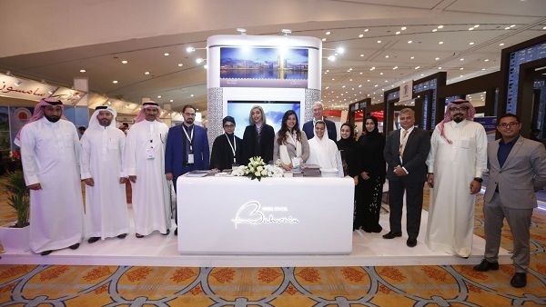 ضم وفد مملكة البحرين كلاً من هيئة البحرين للسياحة والمعارض ومجموعة من الشركات العاملة في قطاع السفر، وعدد من الفنادق، ووكلاء السفر، والمعنيين بقطاع السياحة. 