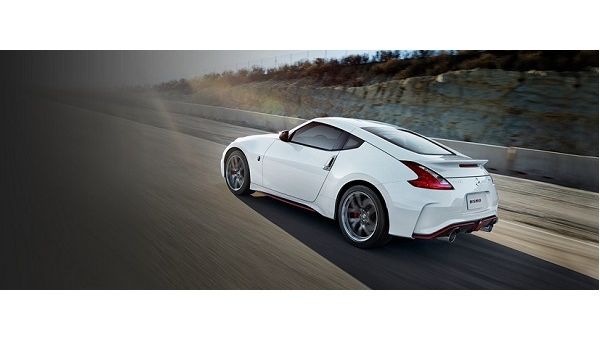 نيسان 370Z نيسمو.