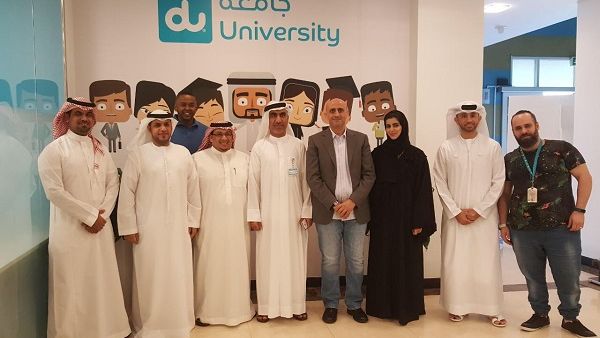 Two employees from Saudi Zain Telecom experience du best practices to inspire efficiency amongst both operators