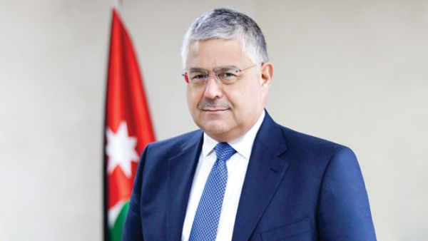 The Banker Magazine acknowledged the minister's efforts in "maintaining the stability of the economy amidst regional challenges". (Courtesy of Venture Magazine)